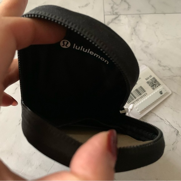 New Lululemon Clippable Nano Pouch Keychain Belt Loop - Picture 4 of 4